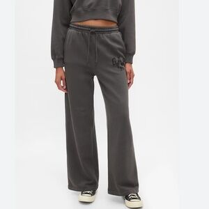 Gap Disney Mickey Mouse Wide Leg Sweatpants Women's Medium NWT